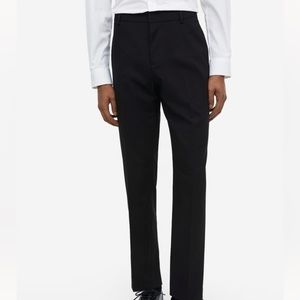 Men’s H&M black slim fit suit pants. Super soft and comfortable. 32R. Like new.